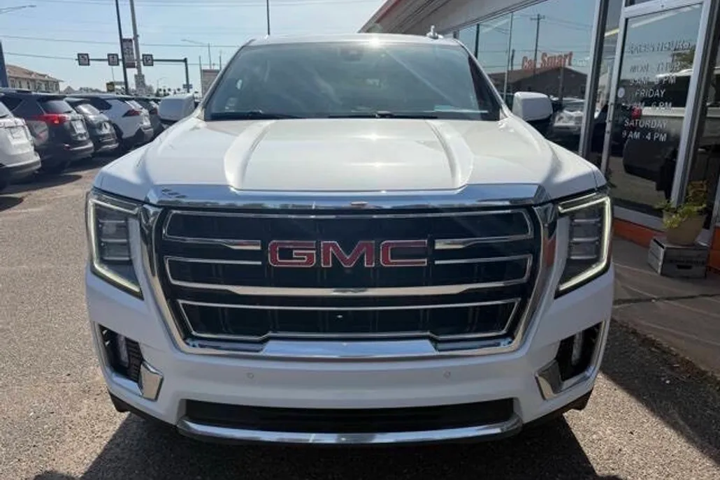 2022 Gmc Yukon XL SLT photo 1