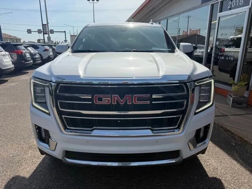 2022 Gmc Yukon XL SLT photo 1