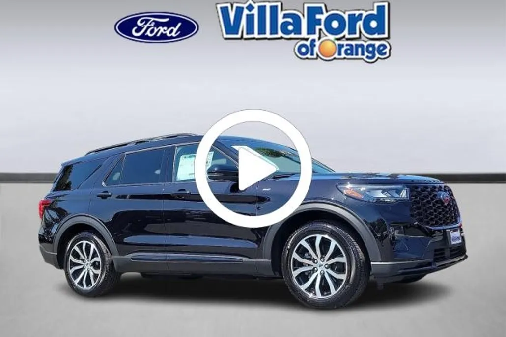2025 Ford Explorer ST-Line photo 1
