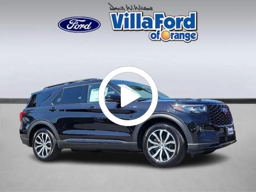 2025 Ford Explorer ST-Line photo 1