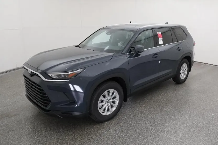 2026 Toyota Grand Highlander XLE photo 1