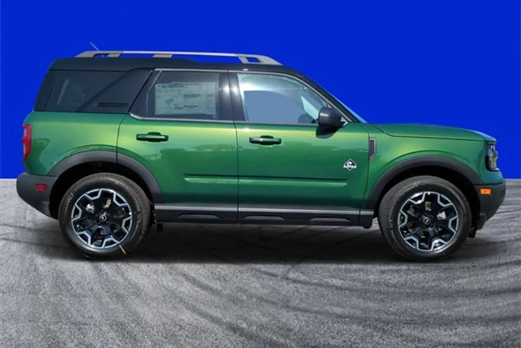 2025 Ford Bronco Sport Outer Banks photo 1