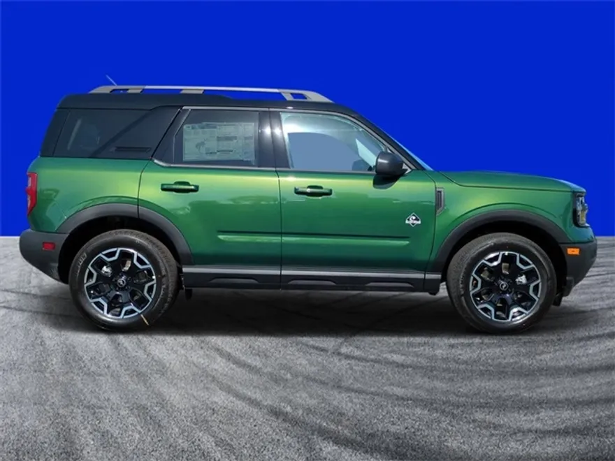 2025 Ford Bronco Sport Outer Banks photo 1