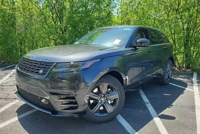 2025 Land Rover Range Rover Velar SE photo 1