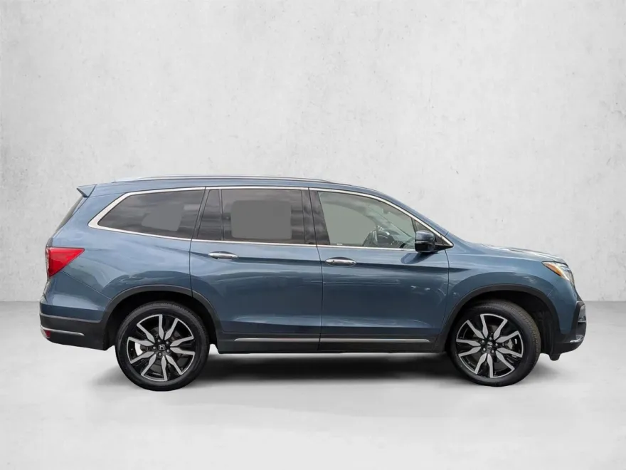 2019 Honda Pilot Touring photo 1