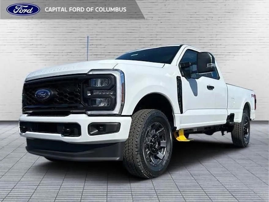 2025 Ford F-350 XL photo 1