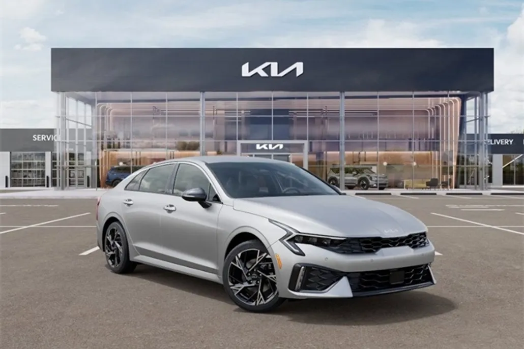 2025 Kia K5 GT-Line photo 1