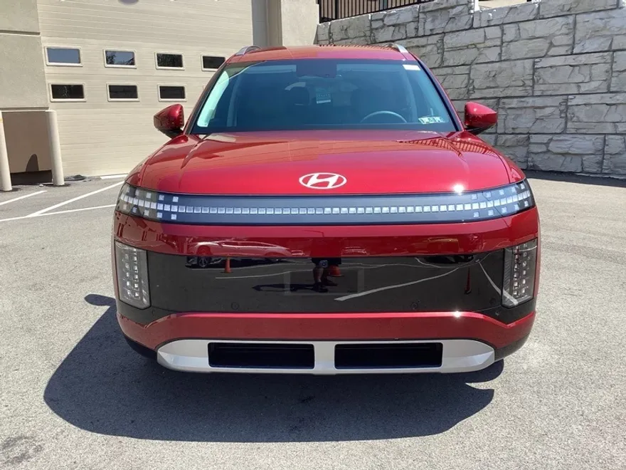 2026 Hyundai Ioniq SEL photo 1