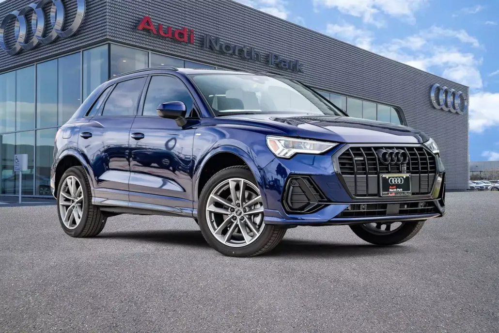 2025 Audi Q3 45 TFSI S line Premium photo 1