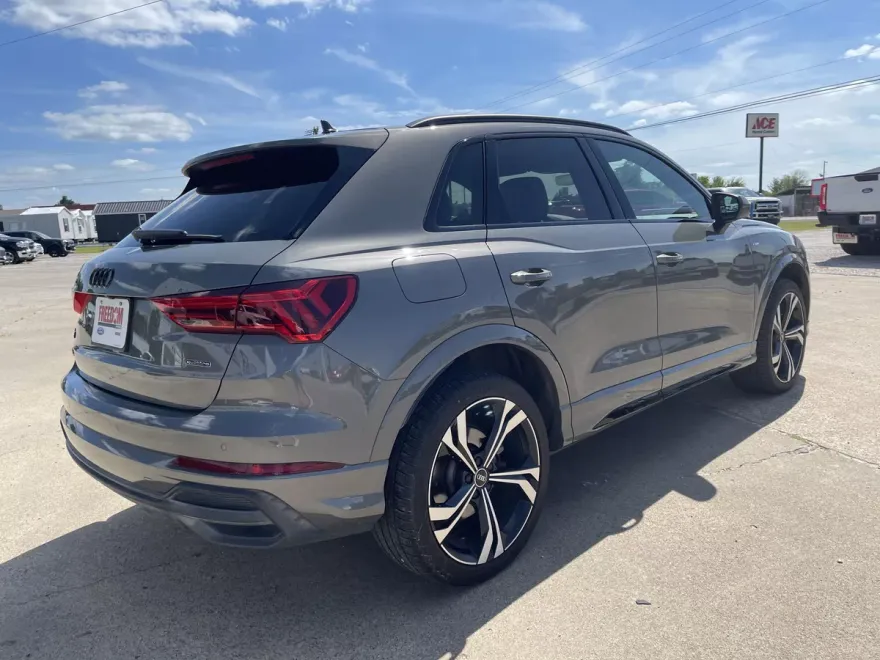 2023 Audi Q4 S line Premium Plus photo 1
