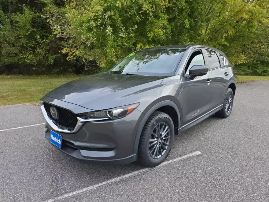 2019 Mazda CX-5 Touring photo 1