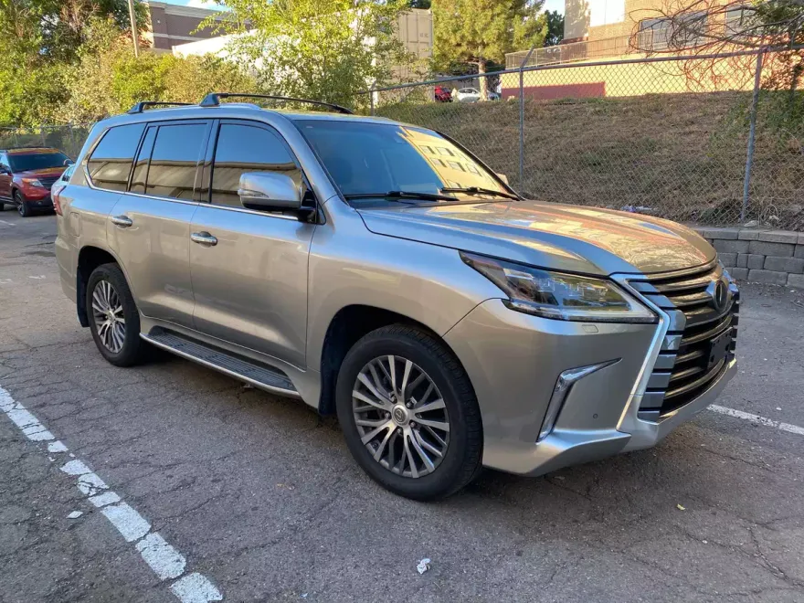 2018 Lexus LX 570 photo 1