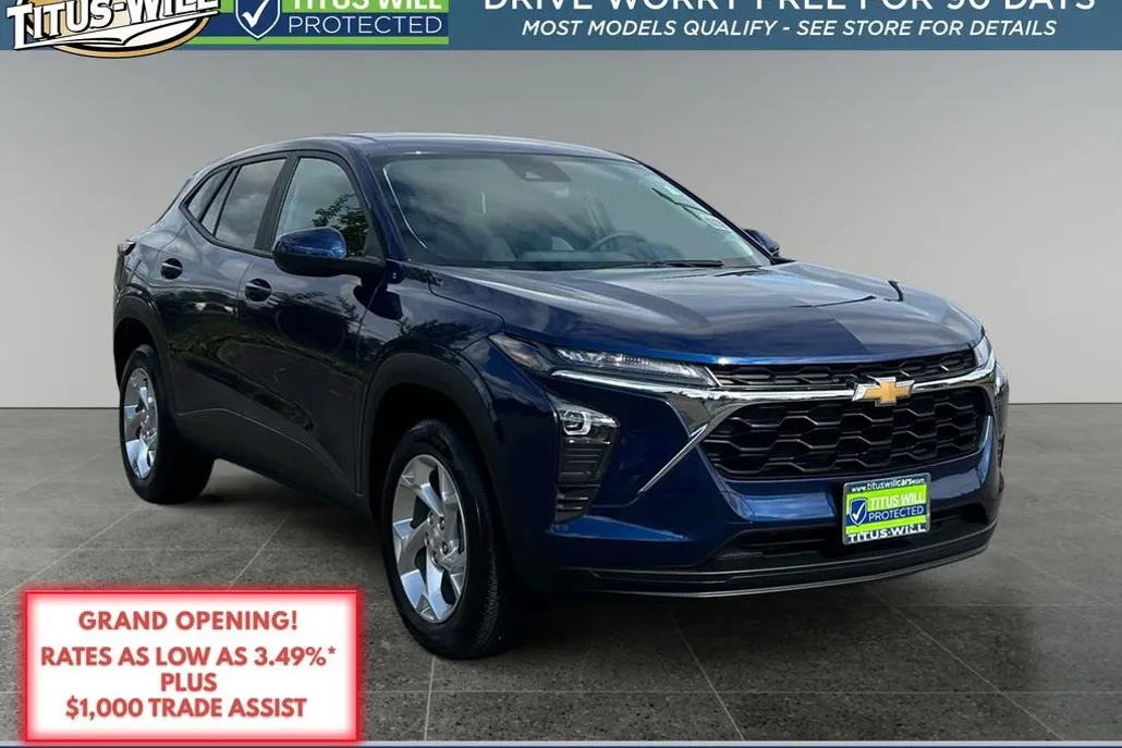 2024 Chevrolet Trax LS photo 1