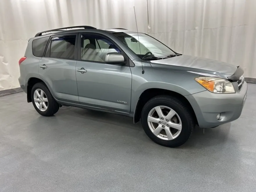 2008 Toyota RAV4 Limited photo 1
