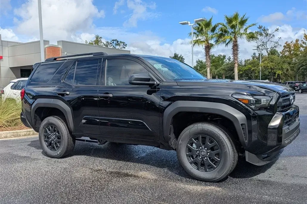 2025 Toyota 4Runner SR5 photo 1