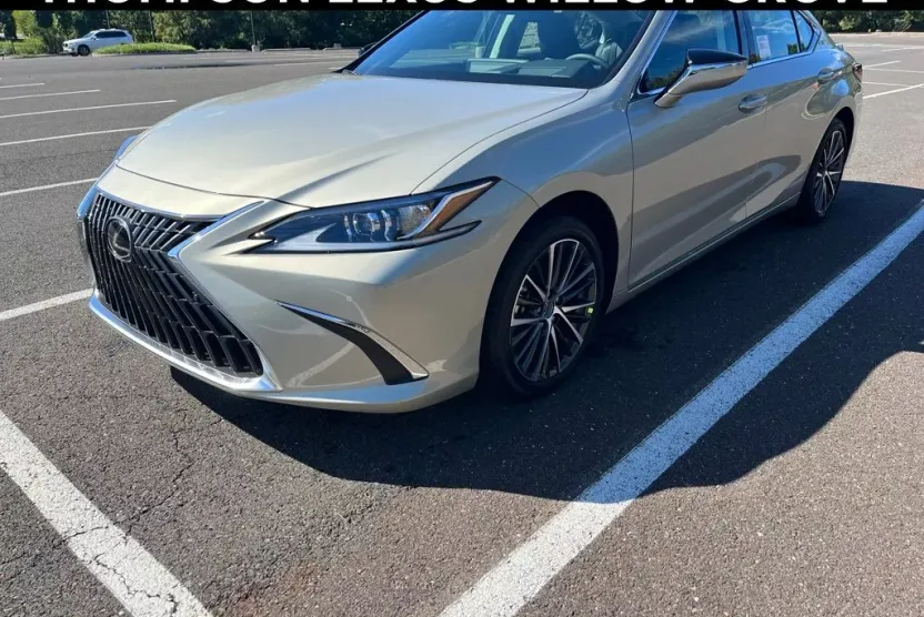 2025 Lexus ES 350 photo 1