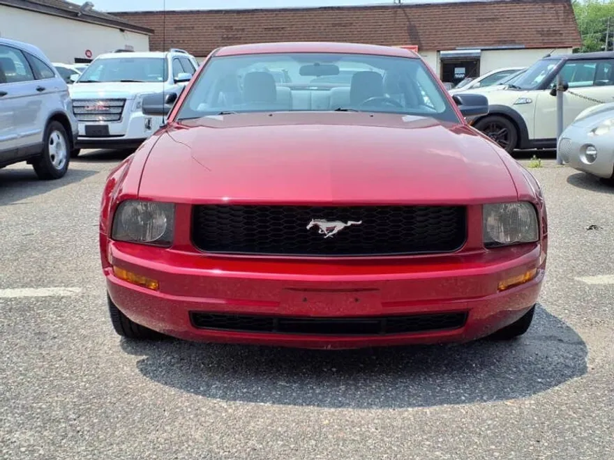 2006 Ford Mustang V6 Premium photo 1