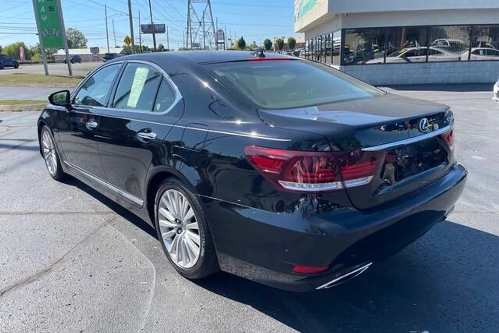 2013 Lexus LS 460 photo 1