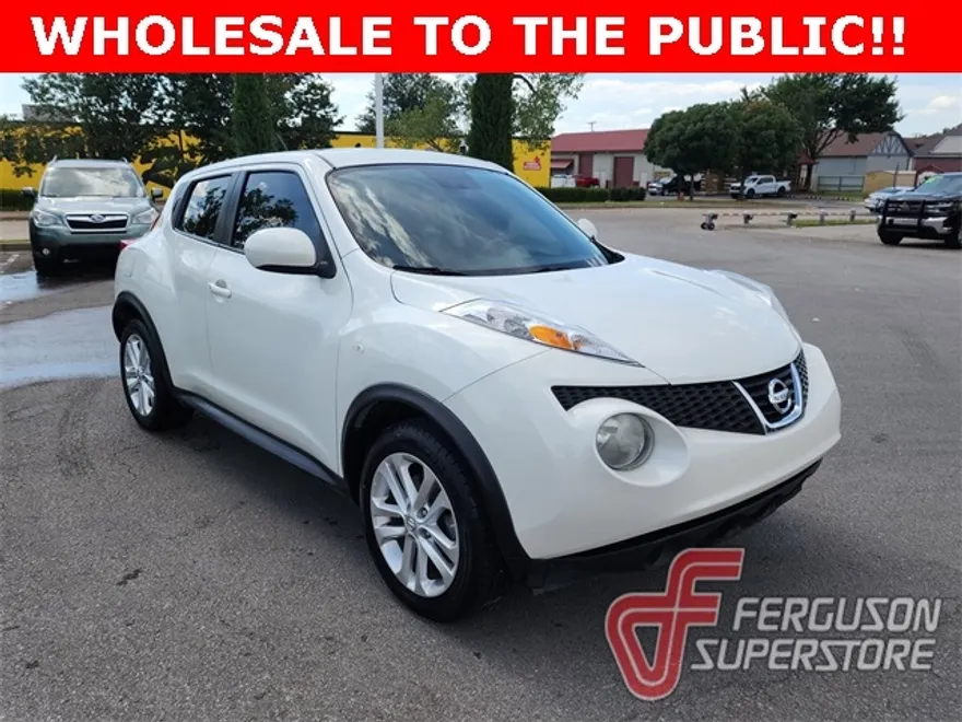 2013 Nissan Juke SV photo 1
