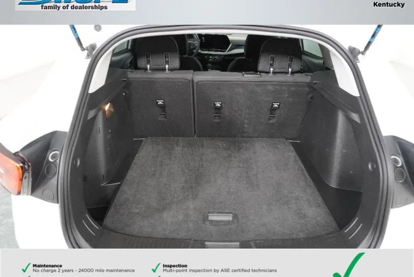 2024 Chevrolet Trax LS photo 1