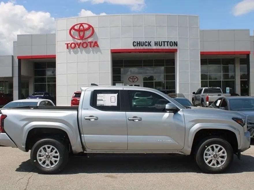2025 Toyota Tacoma SR5 photo 1