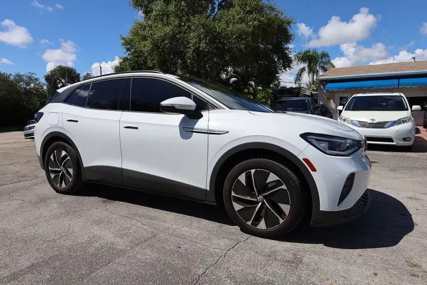 2021 Volkswagen ID.4 Pro S photo 1