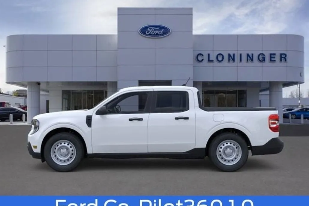 2025 Ford Maverick XL photo 1