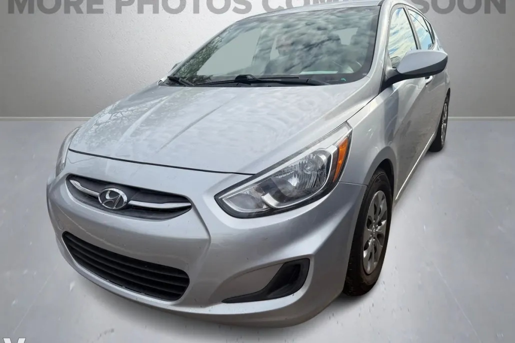 2017 Hyundai Accent SE photo 1