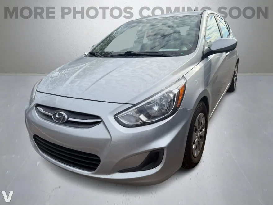 2017 Hyundai Accent SE photo 1
