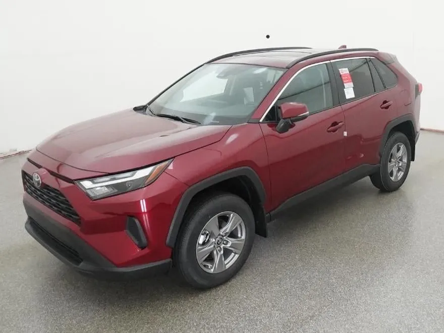 2025 Toyota RAV4 XLE photo 1