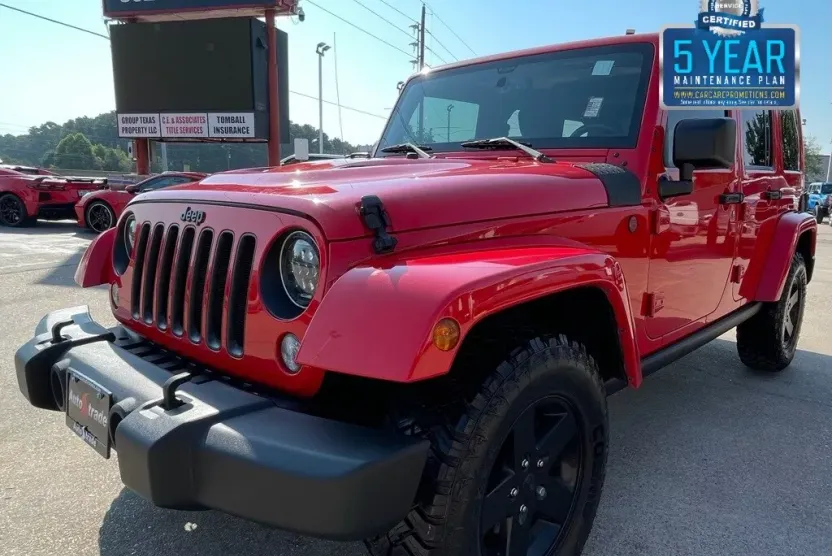 2015 Jeep Wrangler Unlimited Sahara photo 1