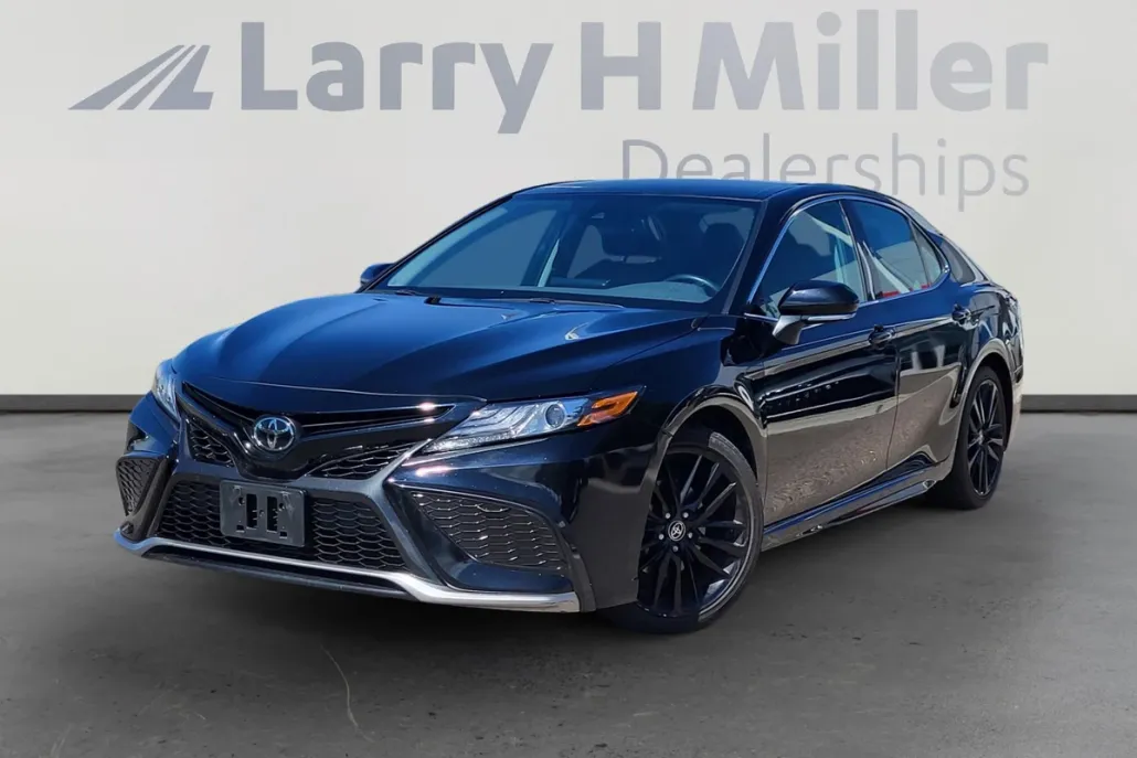 2023 Toyota Camry XSE photo 1