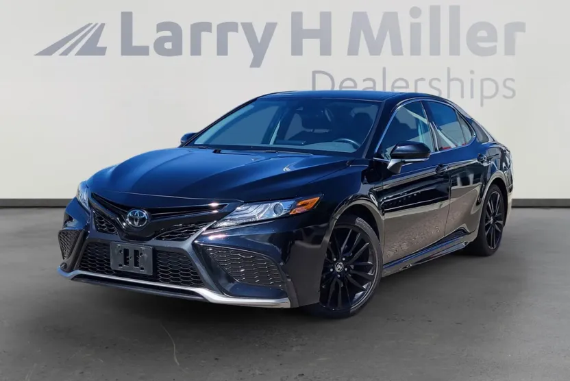 2023 Toyota Camry XSE photo 1
