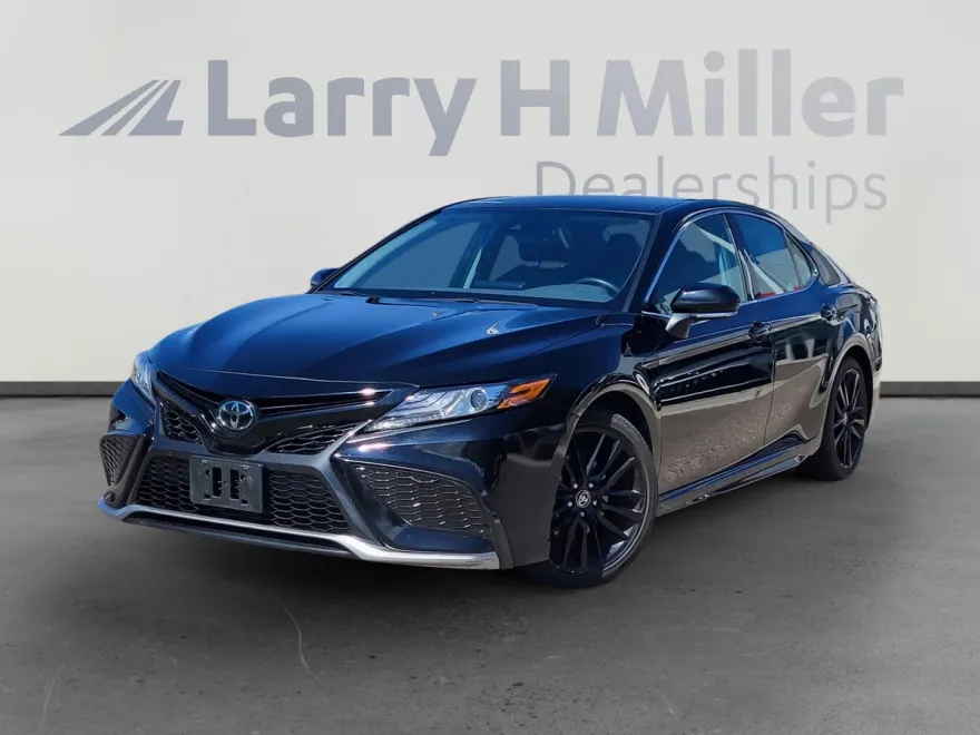 2023 Toyota Camry XSE photo 1