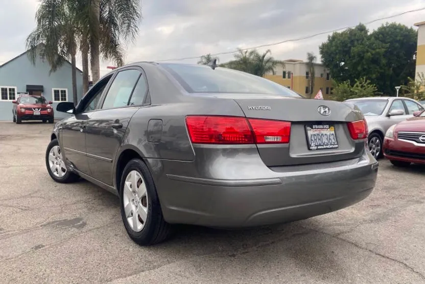 2010 Hyundai Sonata GLS photo 1