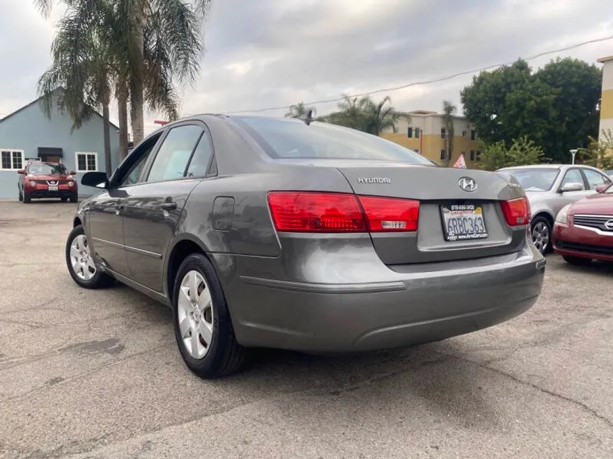 2010 Hyundai Sonata GLS photo 1