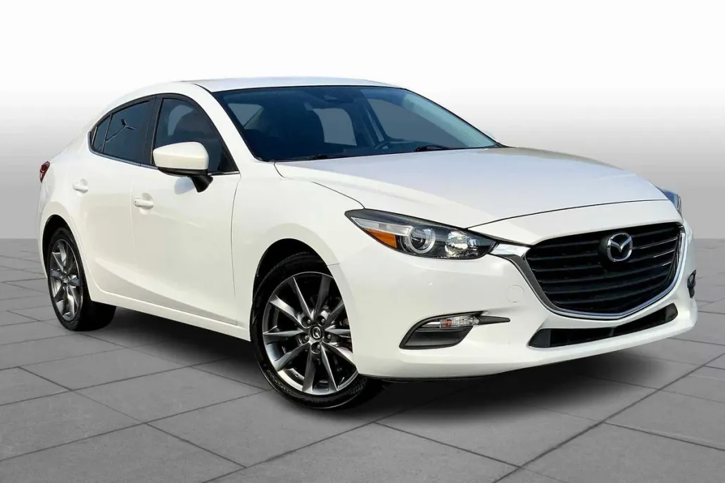 2018 Mazda Mazda3 Touring photo 1