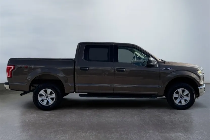 2015 Ford F-150 XLT photo 1