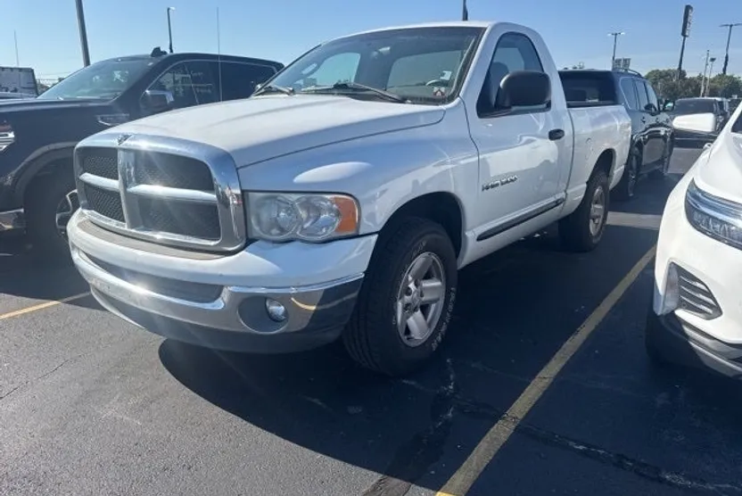 2003 Dodge Ram SLT photo 1