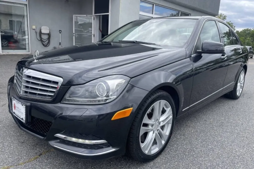 2013 Mercedes Benz C 300 Luxury 4MATIC photo 1