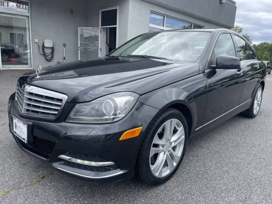 2013 Mercedes Benz C 300 Luxury 4MATIC photo 1