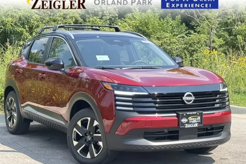 2025 Nissan Kicks SV photo 1