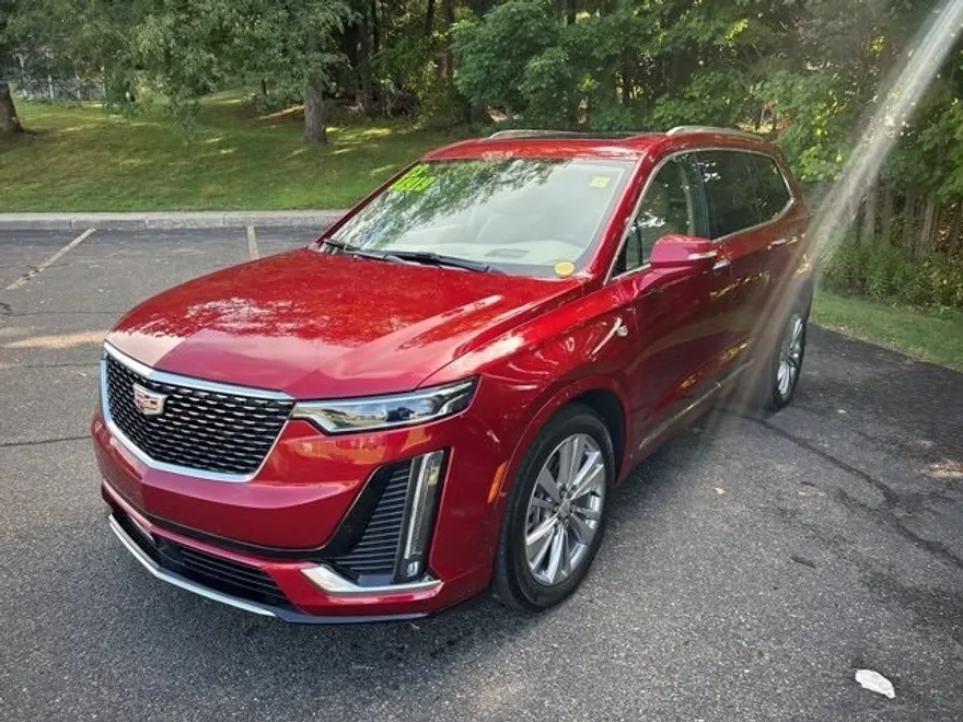 2023 Cadillac XT6 Premium Luxury photo 1