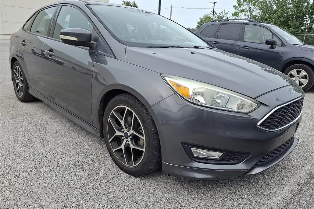 2015 Ford Focus SE photo 1