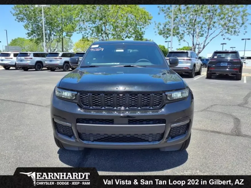 2025 Jeep Grand Cherokee Limited photo 1