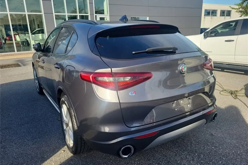 2020 Alfa Romeo Stelvio Ti Sport photo 1