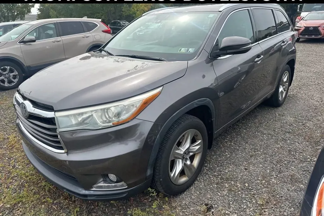 2016 Toyota Highlander Base Hybrid photo 1