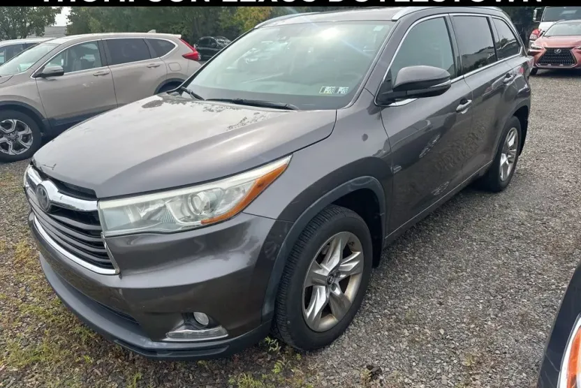 2016 Toyota Highlander Base Hybrid photo 1