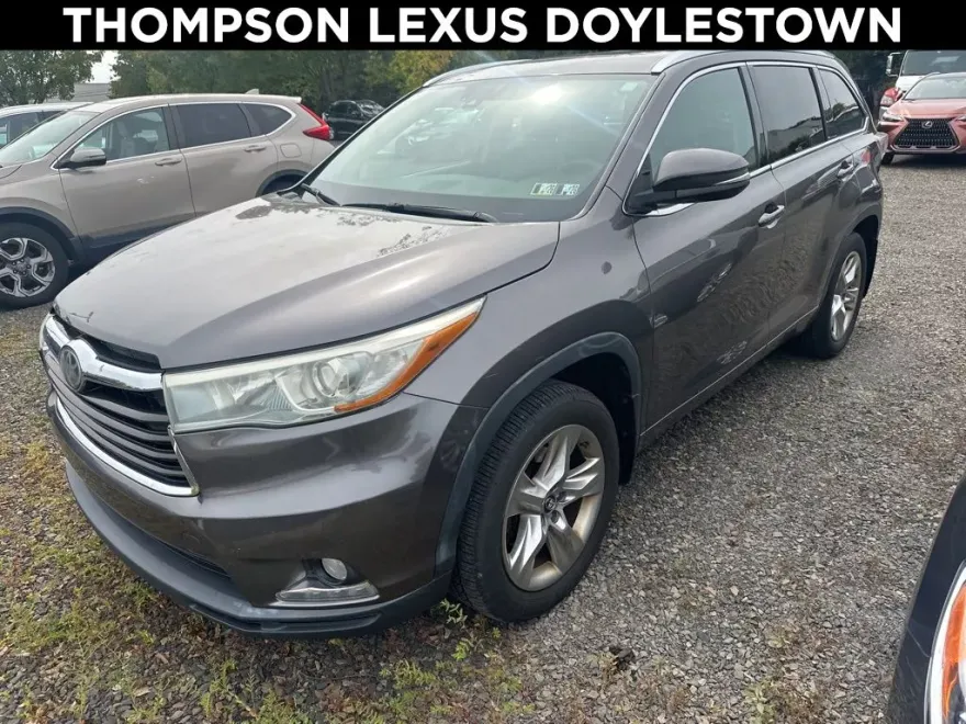 2016 Toyota Highlander Base Hybrid photo 1