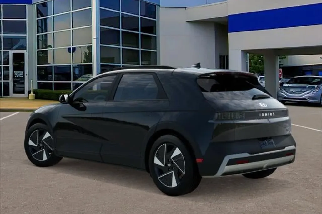 2025 Hyundai Ioniq 5 SEL photo 1
